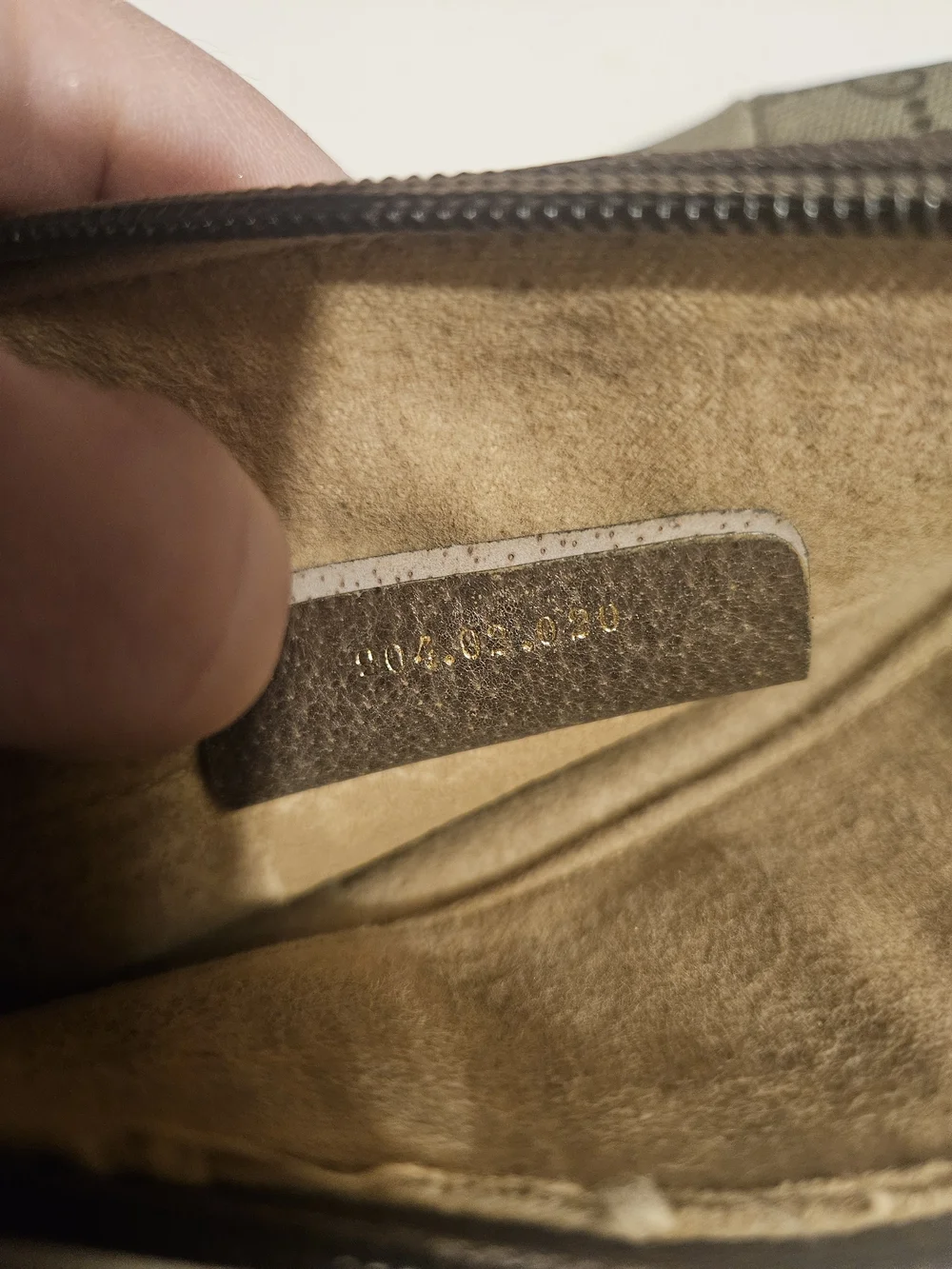 Gucci classic wristlet